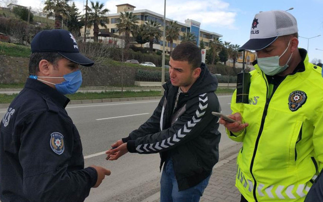 Samsun'da 3 haftalık hamile eşi araçtan düşünce kahroldu - Resim: 0