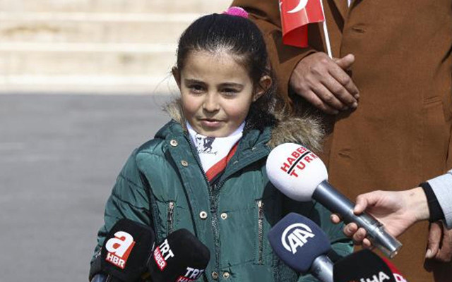 Babasıyla kardan Anıtkabir yapan Hira'nın hayali gerçek oldu - Resim: 1