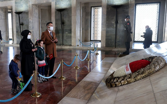 Babasıyla kardan Anıtkabir yapan Hira'nın hayali gerçek oldu - Resim: 3