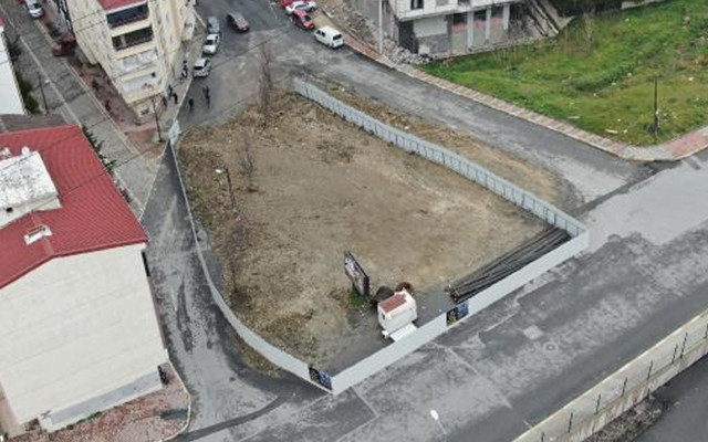 Esenyurt'ta mahalleli şaşkın: 30 yıldır kullandıkları yolda inşaat çalışması başladı - Resim: 1