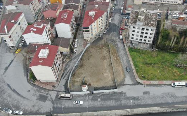 Esenyurt'ta mahalleli şaşkın: 30 yıldır kullandıkları yolda inşaat çalışması başladı - Resim: 0