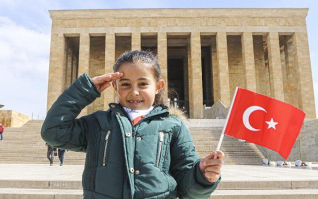 Babasıyla kardan Anıtkabir yapan Hira'nın hayali gerçek oldu - Resim: 0