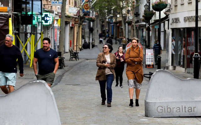 Yetişkin nüfusun yüzde 90’ından fazlasının aşılandığı Cebelitarık’ta hayat normale döndü - Resim: 1
