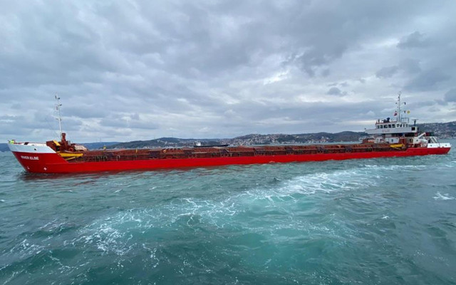 İstanbul Boğazı'nda facianın eşiğinden dönüldü! Sürüklenen gemi yürekli ağza getirdi - Resim: 1