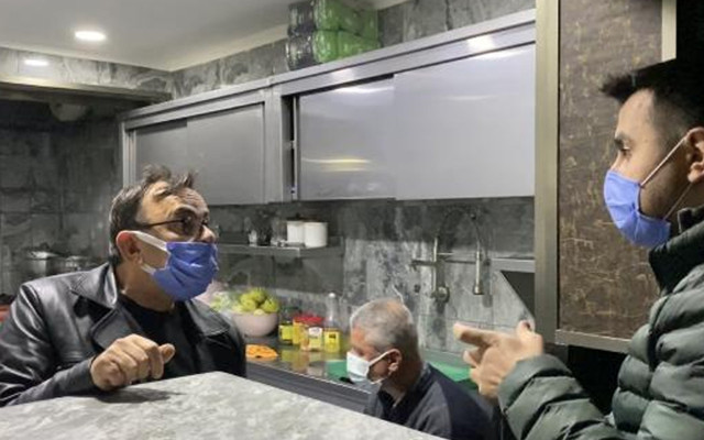 Pendik'te pavyona çevrilen lokantaya baskın: Yemek yapan aşçı korona temaslısı çıktı - Resim: 1