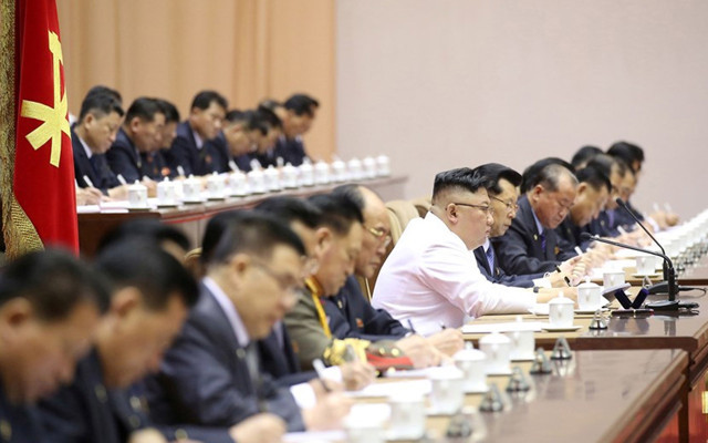 Kuzey Kore'de ekonomi çöküyor! Kim'den itiraf geldi: Şimdiye kadarki en kötü durum - Resim: 1