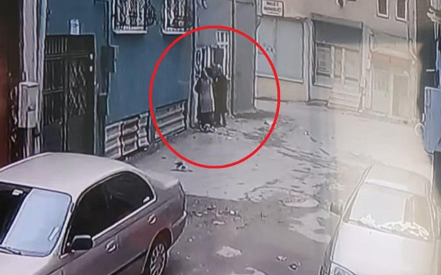 Bursa'da ailenin hayalleri yıkıldı kadın hırsızlar kredi kartı ile eve girip servet götürdü - Resim: 0