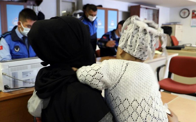 Mersin'de dilencilik yaptığı belirlenen kadının mal varlığı pes dedirtti - Resim: 0