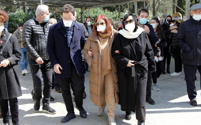 Mehtap Ar Zincirlikuyu Mezarlığı'nda son yolculuğuna uğurlandı - Resim: 2