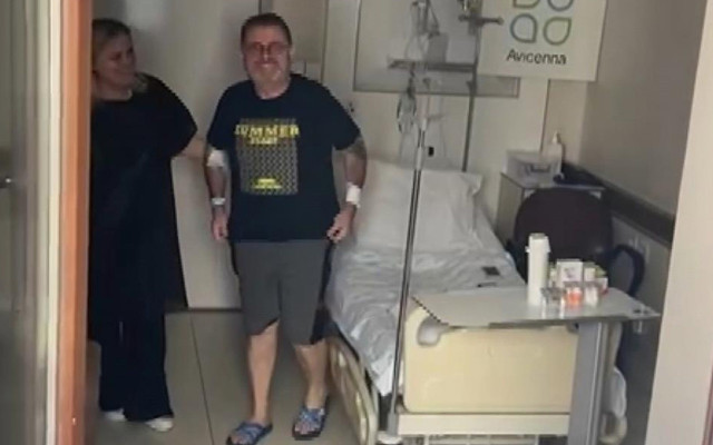 Ataşehir'de koronavirüs hastası babaya oğlundan 'vinç' sürprizi - Resim: 0