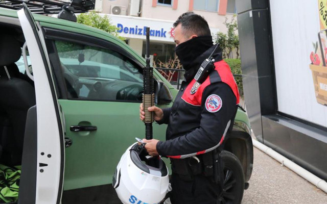 Antalya'da 'uzun namlulu silah' ihbarı polisi alarma geçirdi gerçek başka çıktı - Resim: 0