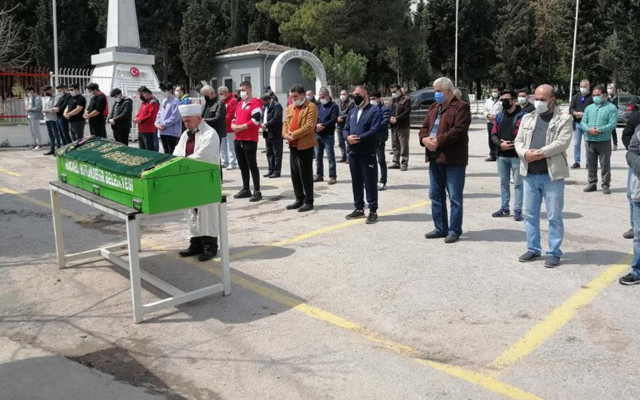 Kocaeli'de ablası ve yeğenini alan Covid-19'u yenip kalbine yenik düştü - Resim: 0