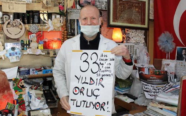 Kocaeli'de esnaf 33 yıldır ara vermeden oruç tutuyor - Resim: 1