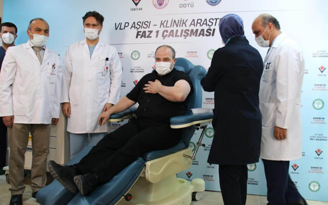 Bakan Mustafa Varank, VLP temelli yerli Covid-19 aşısının ilk dozunu yaptırdı - Resim: 0