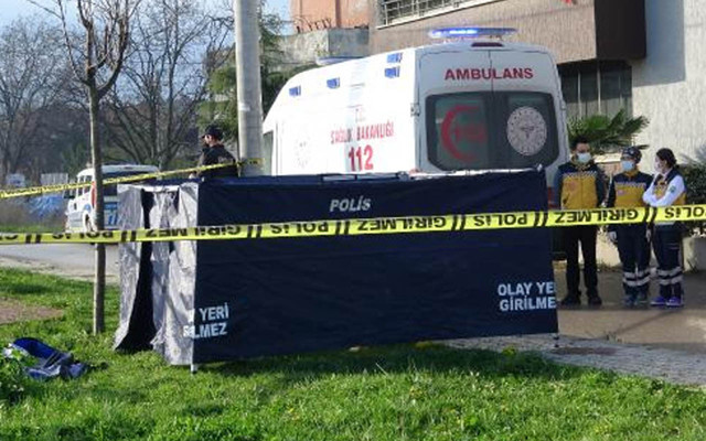 Bursa'da eşini sokak ortasında katleden katil koca kaçtığı evde intihara kalkıştı - Resim: 0