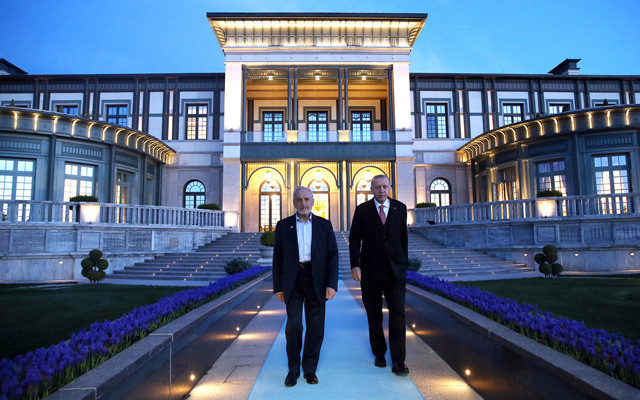 Cumhurbaşkanı Erdoğan ile Oğuzhan Asiltürk iftar yaptı - Resim: 0