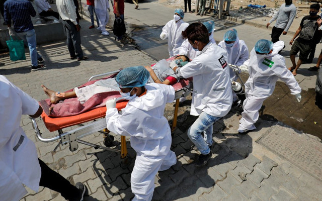 Hindistan'da, sızıntı nedeniyle oksijensiz kalan 22 Covid-19 hastası hayatını kaybetti - Resim: 1