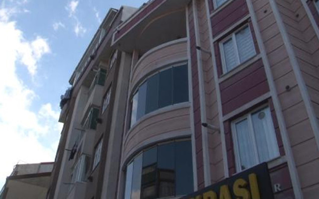 Arnavutköy'de elektrik voltajı yüksek gelince 5 apartmandaki tüm elektronik cihazlar bozuldu - Resim: 0