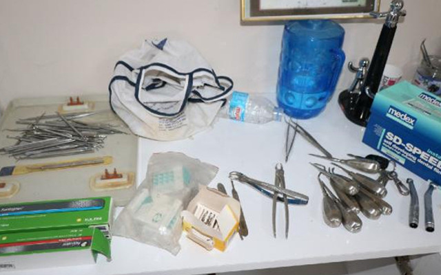 Elazığ'da sahte diş hekimi kaçak diş kliniğinde yakalandı - Resim: 3