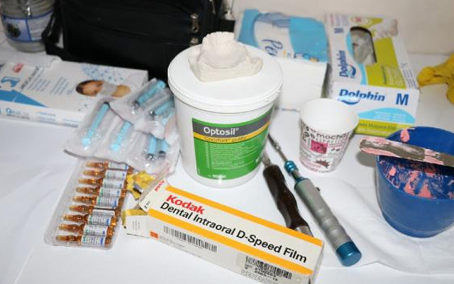 Elazığ'da sahte diş hekimi kaçak diş kliniğinde yakalandı - Resim: 2