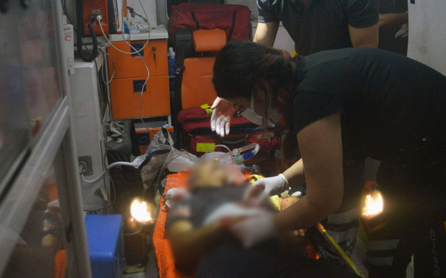 Adana'da bahçede tartıştığı ağabeyini ve babasını bıçaklayarak öldürdü - Resim: 1