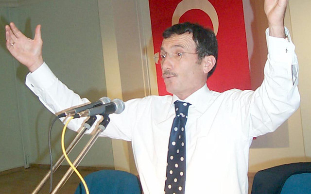 'Efsane Vali' Recep Yazıcıoğlu'nun makam aracı 260 bin liraya satışa çıkarıldı - Resim: 3