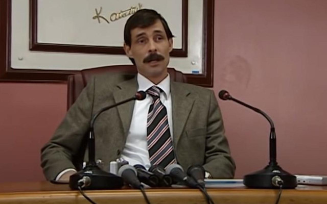 'Efsane Vali' Recep Yazıcıoğlu'nun makam aracı 260 bin liraya satışa çıkarıldı - Resim: 4