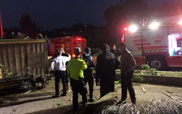 Hatay'da freni boşalan vinç faciaya sebep oldu! Çok sayıda ölü ve yaralı var - Resim: 2