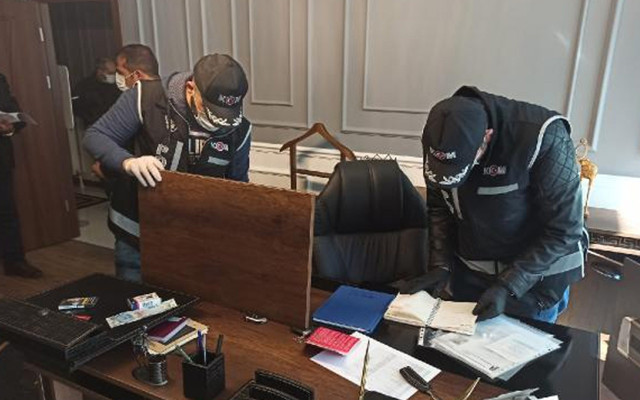 Aynı tuzağa 4 kez düşüp 'Arsa avcı'larına 5 milyon lira kaptırmış! - Resim: 2