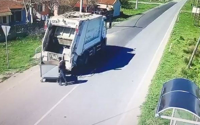 Tekirdağ'da iki belediye arasında 'konteyner' krizi: İkisi de 'bize ait' diyor - Resim: 0