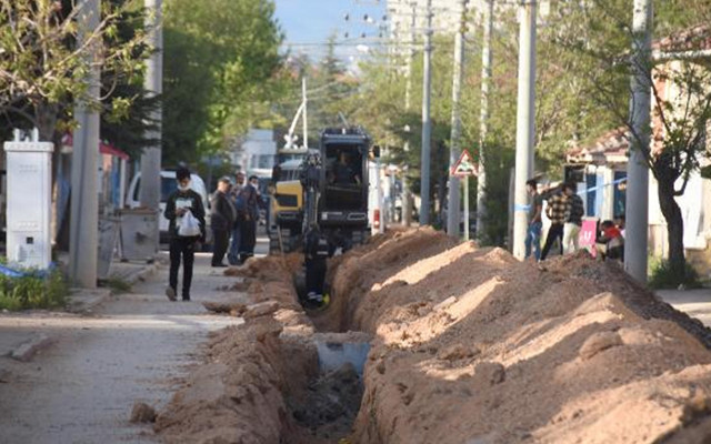 Eskişehir'de çeşmeler sarı aktı! İçme suyu şebekesine zirai ilaç karışınca 2 kişi zehirlendi - Resim: 1