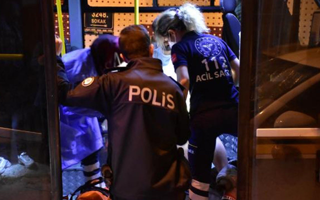 İzmir'de 'kız kaçırma' kavgasında silahlar patladı: 1 ölü 1 yaralı - Resim: 0