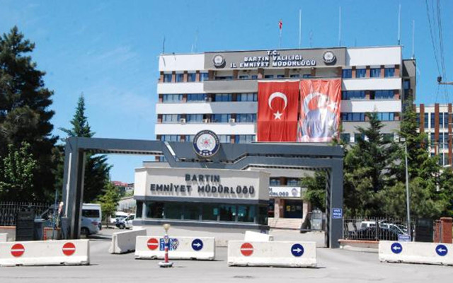 Bartın'da komiser gece nöbeti sırasında intihar etti - Resim: 0