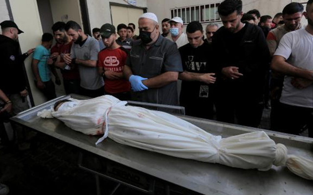 Yemek yapan annesine yardım etmek isteyen kız çocuğu İsrail saldırısında öldü - Resim: 2