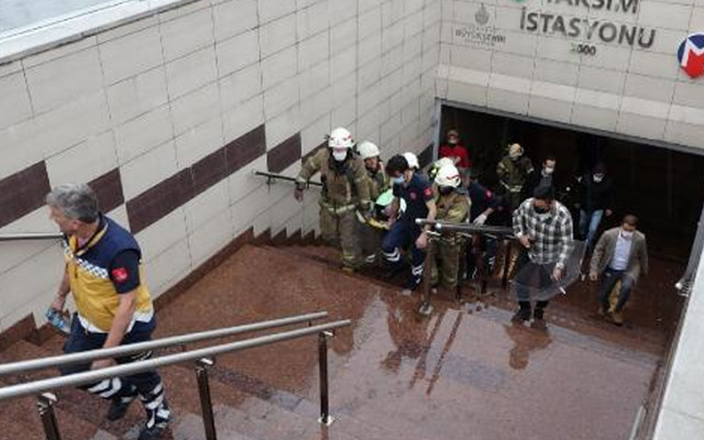 Taksim Metro İstasyonu'nda intihar girişimi! Metro İstanbul: Seferler durduruldu - Resim: 0