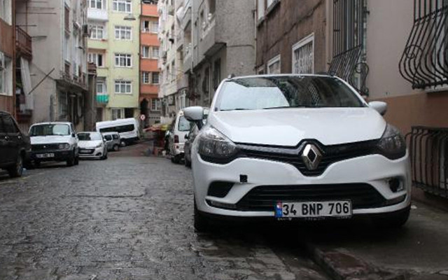 Beyoğlu'nda koruma kararı için karakola gitti dönüşte eski eşi kurşun yağdırdı - Resim: 0