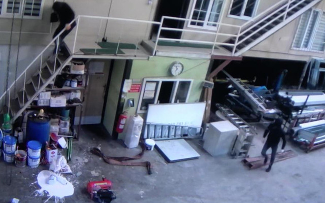 Kocaeli'de 3 hırsız dakikalar içinde 100 bin liralık vurgun yaptı - Resim: 3