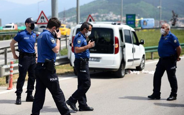 Bursa'da trafikte kanlı olay! Husumetlisini takip edip başından vurdu - Resim: 1