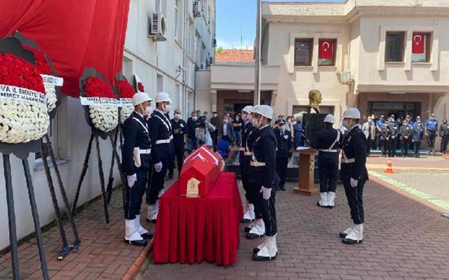 Yalova'da şehit polis memuru Mustafa Emanetoğlu törenle memleketine uğurlandı - Resim: 3
