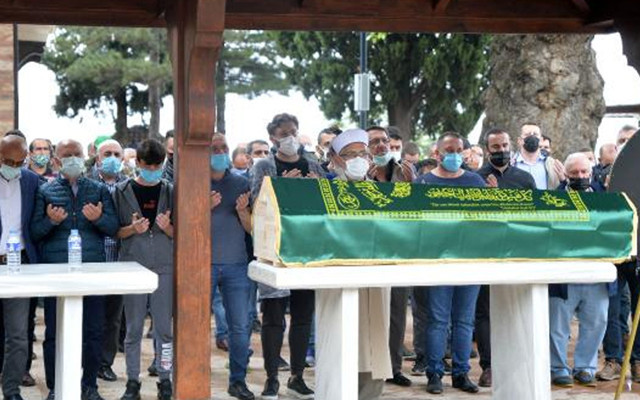 Ünlü spor spikeri Fikret Engin son yolculuğuna uğurlandı - Resim: 1