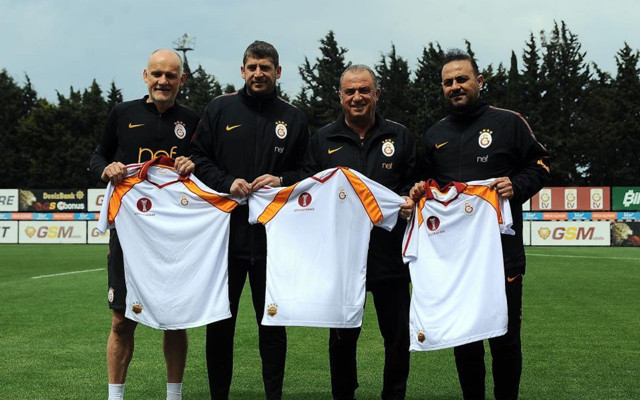 Galatasaray'da yaprak dökümü: Ümit Davala ayrıldı, Oytun Özer istifa etti - Resim: 0