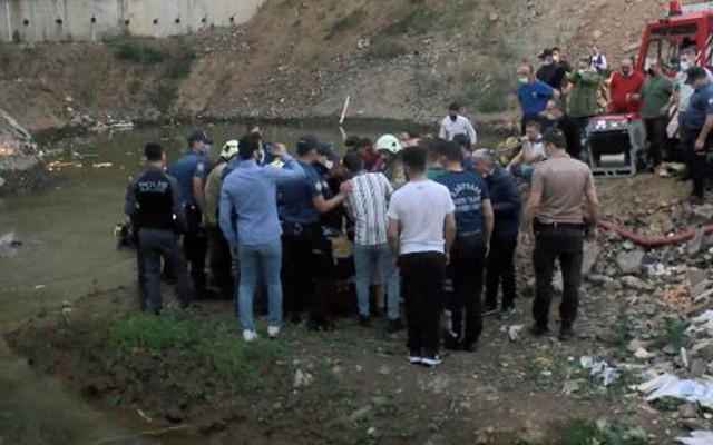 Kağıthane'de inşaat alanındaki gölete giren 10 yaşındaki çocuk boğuldu - Resim: 0