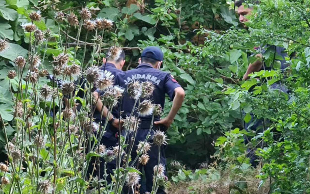 İstanbul'da kadın cinayeti: Katil koca çalılıklarda saklanırken yakalandı - Resim: 0