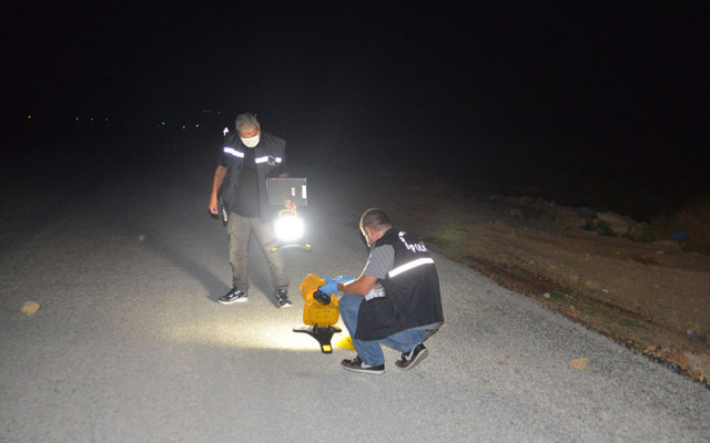 Adana'da sokak ortasında silahlı kavga: 1 ölü - Resim: 0