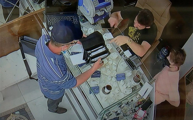 İstanbul Küçükçekmece'de kuyumcuda 800 bin liralık dolandırıcılık - Resim: 1