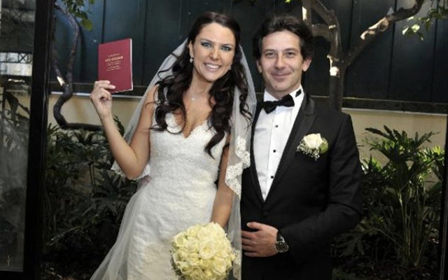 Deniz Bayramoğlu nereli Deniz Bayramoğlu kiminle evli eşi kimdir? - Resim: 0