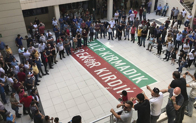 Çankaya'da zammı beğenmeyen işçiler 'çöpleri toplamama' eylemi başlattı - Resim: 2