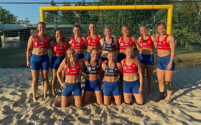 Şarkıcı Pink bikini yerine şort giyen Norveçli kadın sporcuların cezasını ödeme teklifinde bulundu - Resim: 0