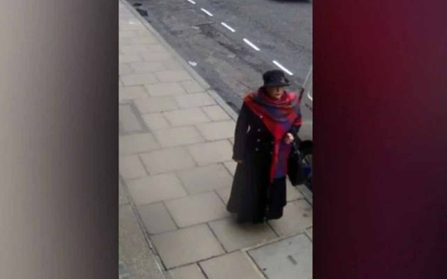 İngiltere'de film gibi soygun! Çakıl taşlarıyla 5,8 milyon dolarlık elmasların yerini değiştirdi - Resim: 2