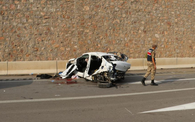Amasya'da feci kaza! Anne ve 2 çocuğu hayatını kaybetti - Resim: 0